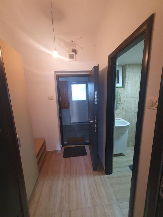 Shopping Cyti Cu 5 Apartment Ramnicu Valcea Bagian luar foto